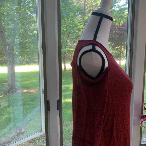 Hollister women’s long sleeve - Picture 2 of 7